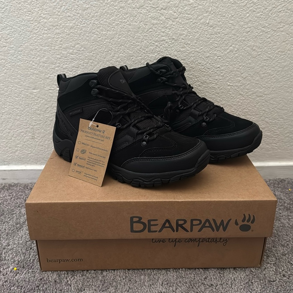 Bearpaw Corsica women’s hiking boot